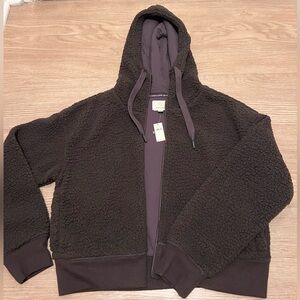 Women’s Sherpa Jacket - Size LG